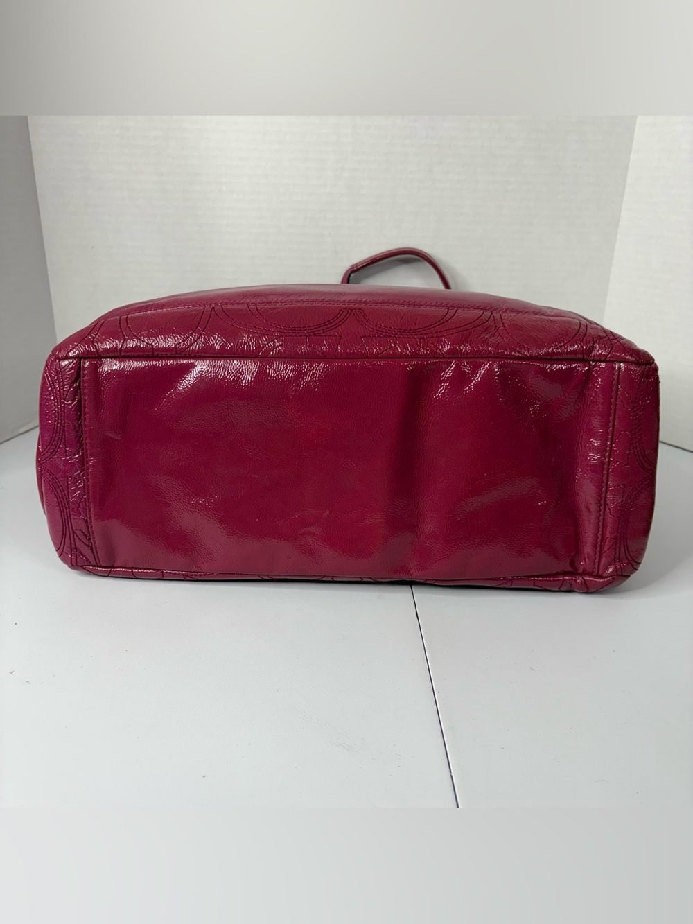 Y2K Coach Fuchsia Patent Leather Diaper Bag Detachable Long Strap & Changing Pad - Picture 9 of 16